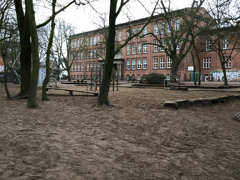 Schulhof